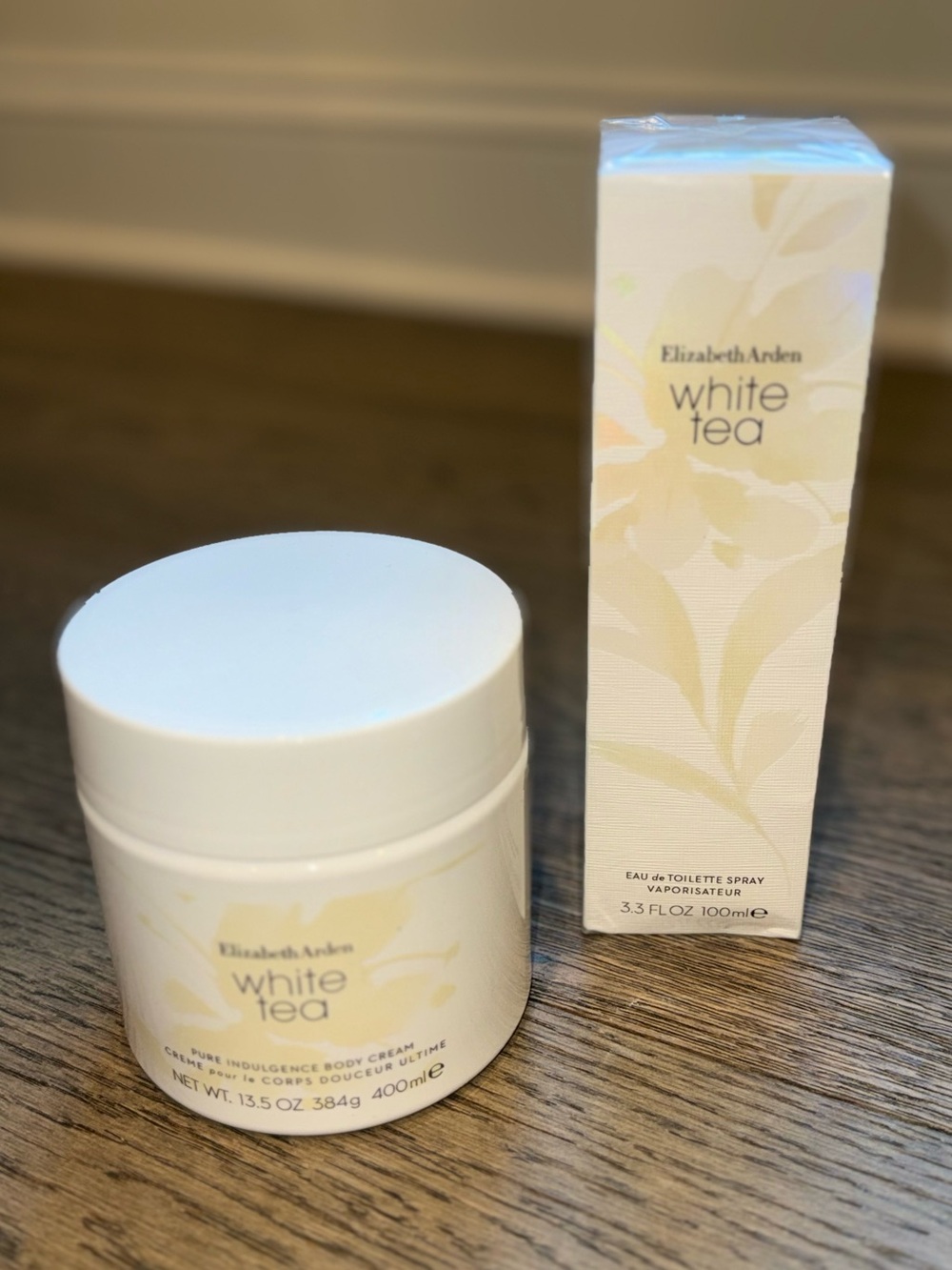 Elizabeth Arden White Tea eau de toilette and body cream set